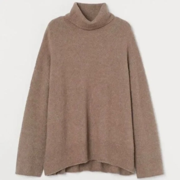 H&M Oversized Sweater - Picture 2 of 5